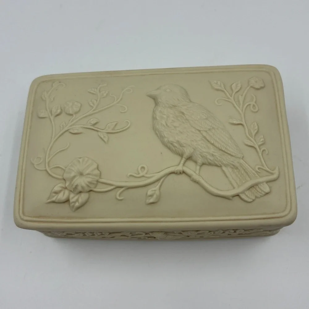 Hour of Power Sparrows Club 2003 Musical Jewelry Box Ode to Joy Sankyo Bird
